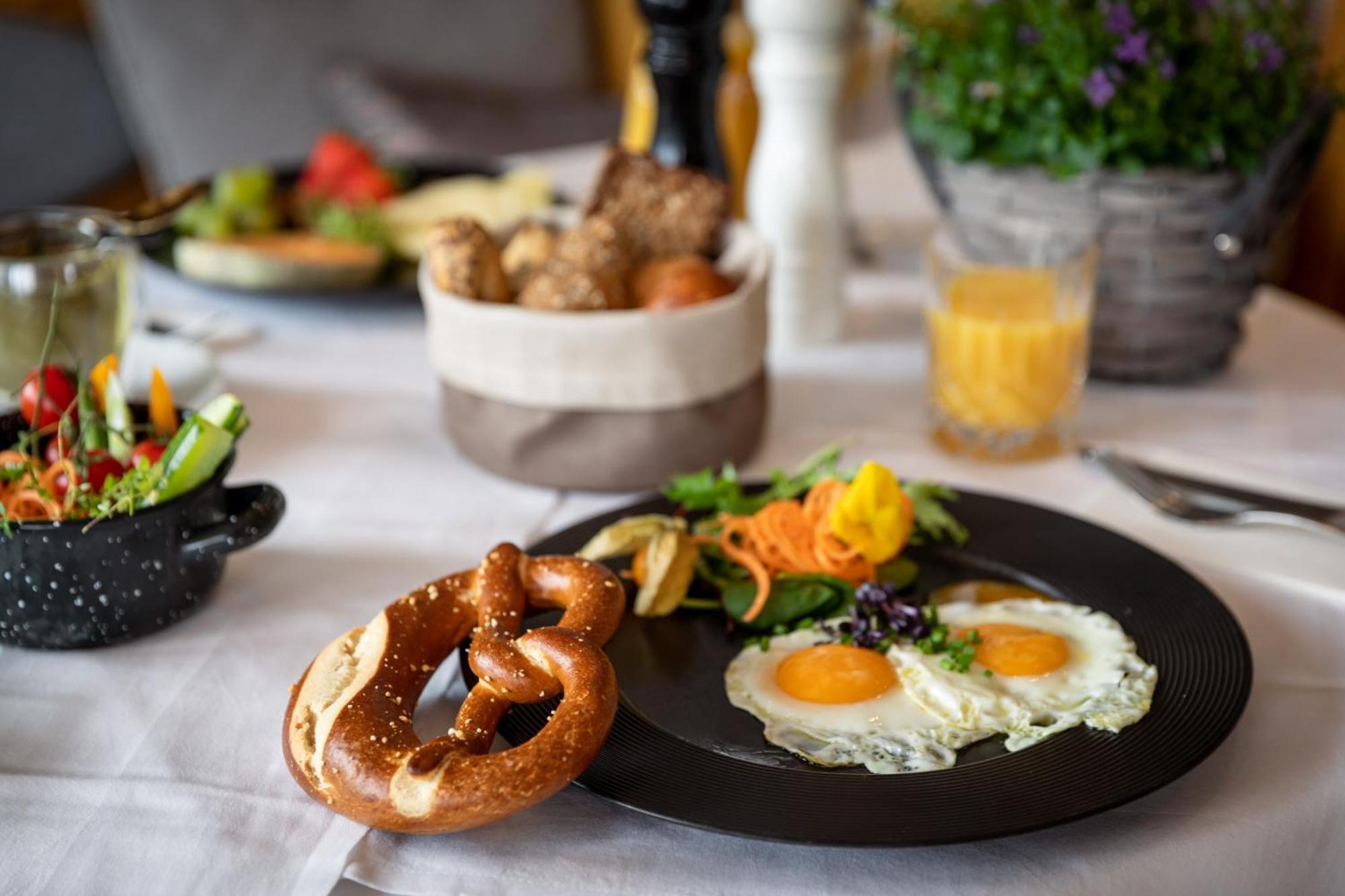 Hotel . Wirtshaus Tauernhex Piesendorf Eksteriør billede